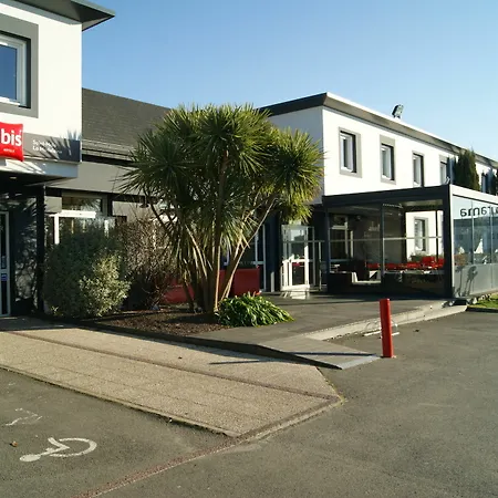 酒店 马德琳圣 - 马洛宜必思酒店 3*