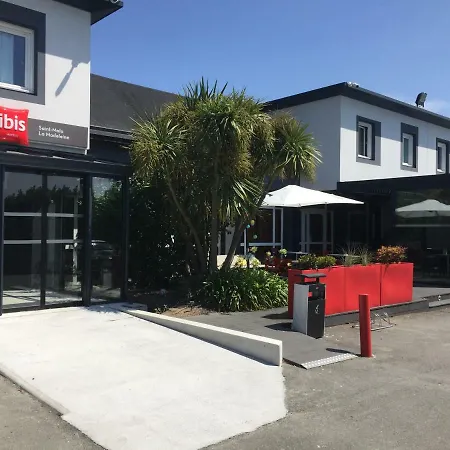 马德琳圣 - 马洛宜必思酒店 3* 圣马洛